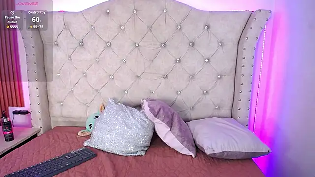 Elizabeth_Evans1's Live XXX Chat