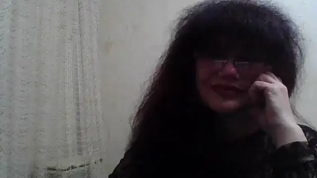 Show modela SilviaSky51 na web-kameri