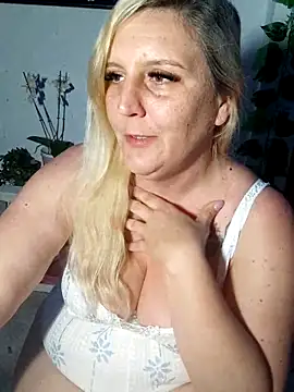 BecciDeluxe Chat XXX live