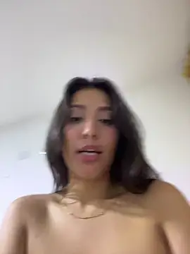 IsabellaJoness_ – Naživo XXX chat