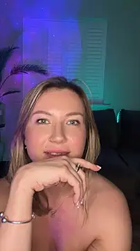 Chat +18 de WhereisAlice ao vivo