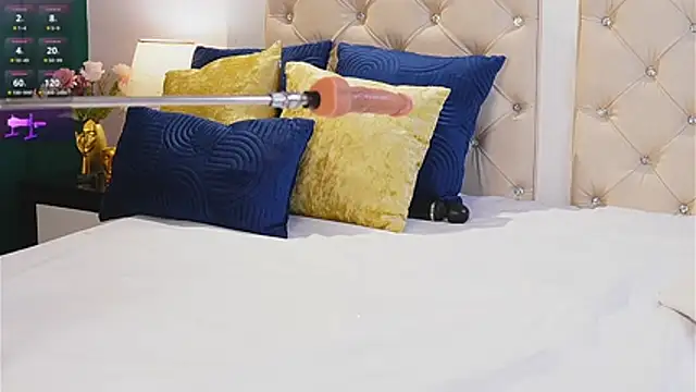 caroline_adams_'s Live XXX Chat