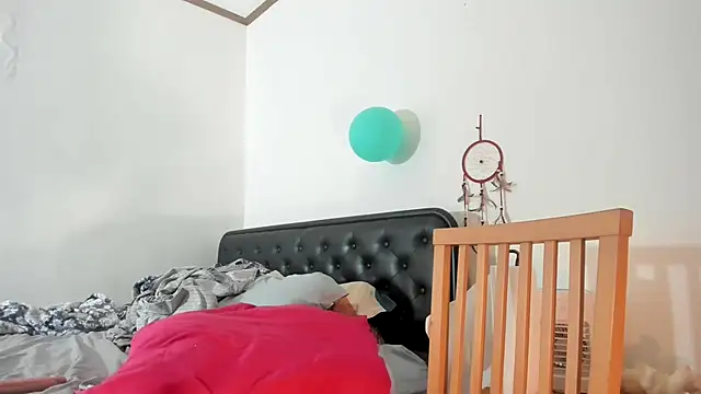 Katiefyi Chat XXX live