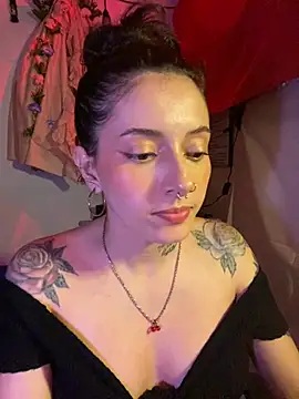 Chatroom XXX en direct de LiliJones_