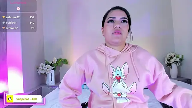 Chat XXX en directo de Umarani_