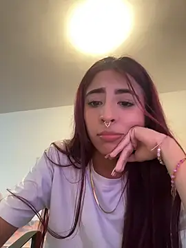 Chatroom XXX en direct de Mirandaa_Rogers