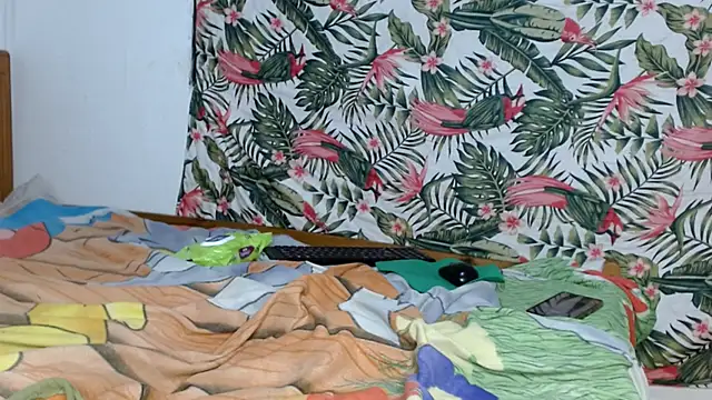 smallkarlakarla's Live XXX Chat