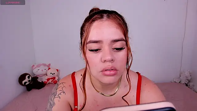 Chat +18 de isabella_arias2 ao vivo