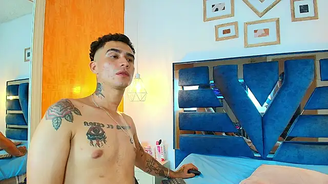 Chat +18 de Irina_and_Max ao vivo