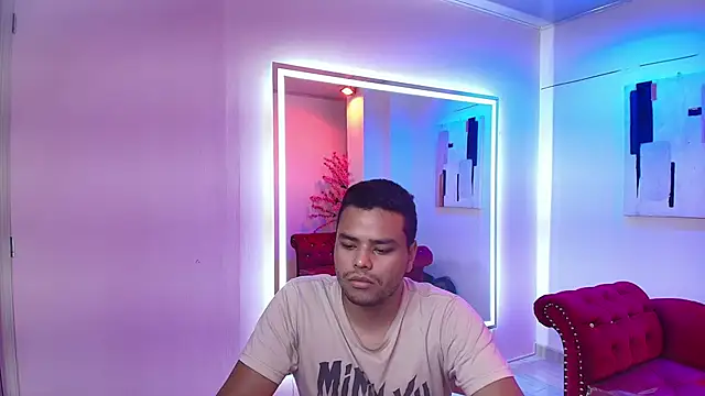 Chat +18 de TarlyWho ao vivo