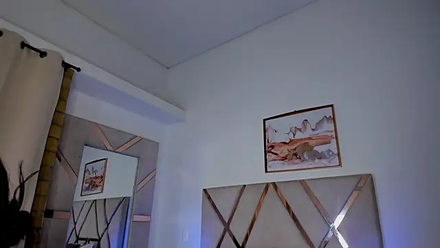 Chat +18 de Nicolle_77 ao vivo