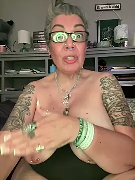 dieseldame1313: απευθείας συνομιλία ΧΧΧ