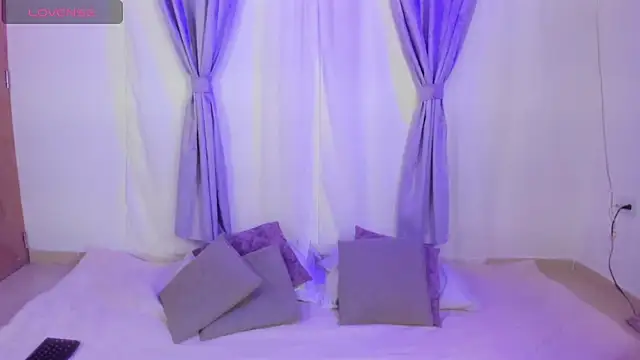 Chat XXX Live MiaYMolly