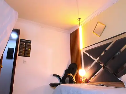 Kittie_Vixen's Live Chat Room