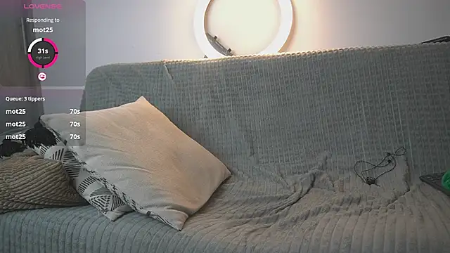 specter_27 élő XXX-chatje