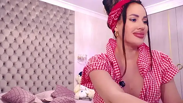 Show modela TianaPosh na web-kameri