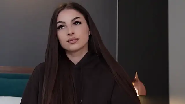 EmilyTrix Live XXX-Chat