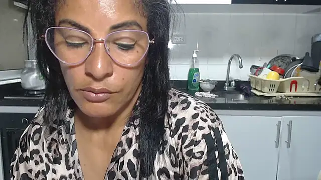 kateleyagrey Chat XXX live