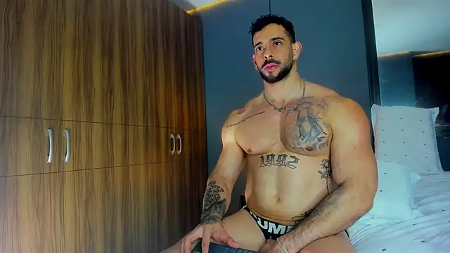 massimo_visconti's Live XXX Chat