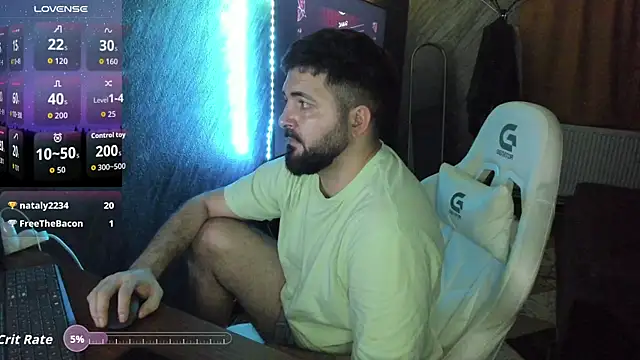 Eduu2322's Live XXX Chat