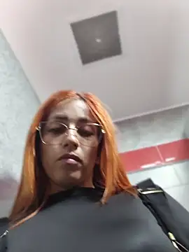 Alis_xxx 网络视讯表演