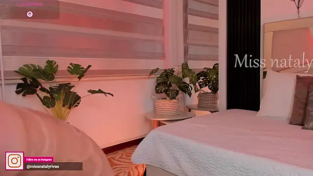 missnataly: онлайн-секс-чат