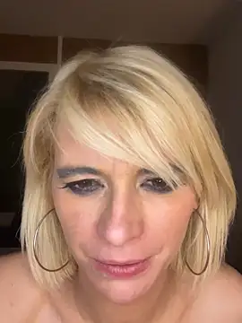 evaluminax: онлайн-секс-чат