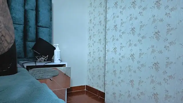 عرض كام Emma_Foxi