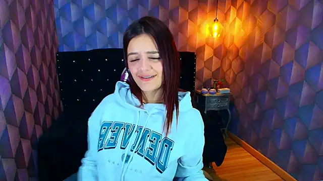 LiaHarryis Adlı Modelin Canlı XXX Sohbeti