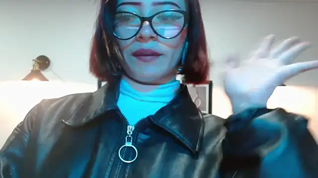 Evanss_lx Adlı Modelin Canlı XXX Sohbeti