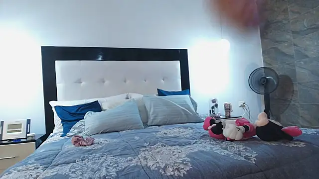 Онлайн чат XXX Rosee_smith_