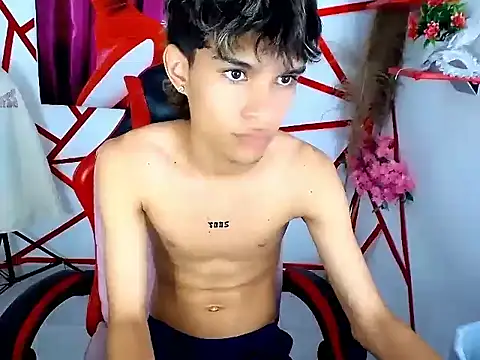 chris_evans77 Adlı Modelin Web Kamerası Şovu