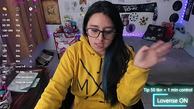 Chat +18 de Cherry_blush_ ao vivo