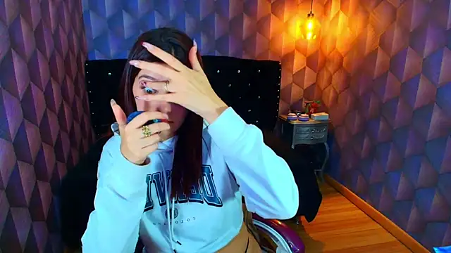 Czat XXX na żywo – LiaHarryis