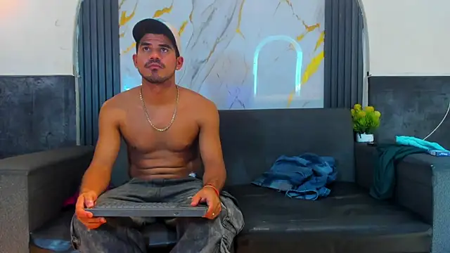 Вебкам-шоу Latins_on_fire