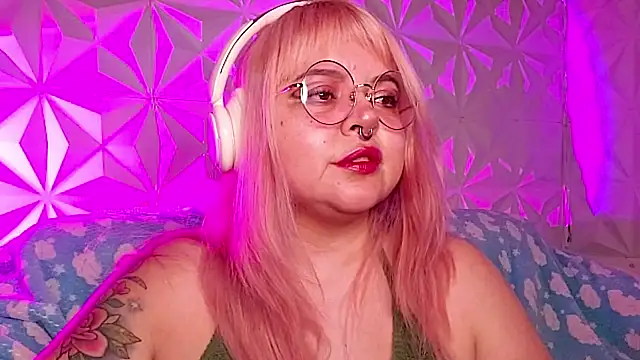 Satyn_doll 现场XXX聊天