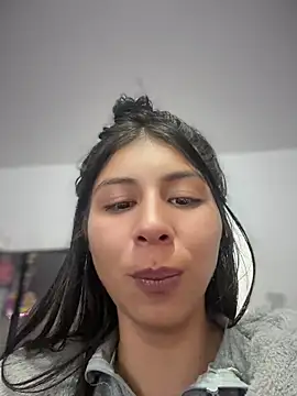 ariella_11 现场XXX聊天