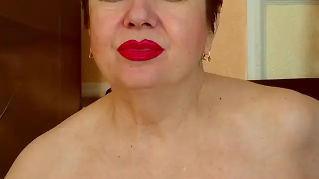 LadyPosh's Live XXX Chat