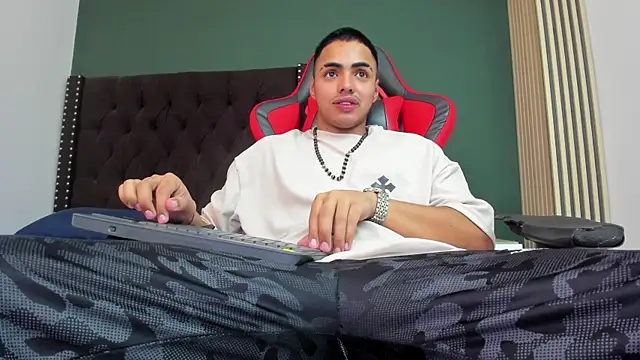 Вебкам-шоу ares_pain