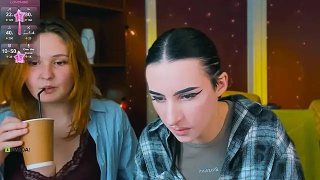 Show modela alia_skay na web-kameri