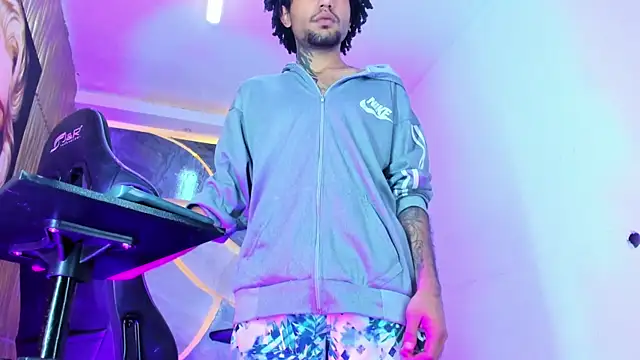 Josh_Hot_Sex 即時 XXX 聊天