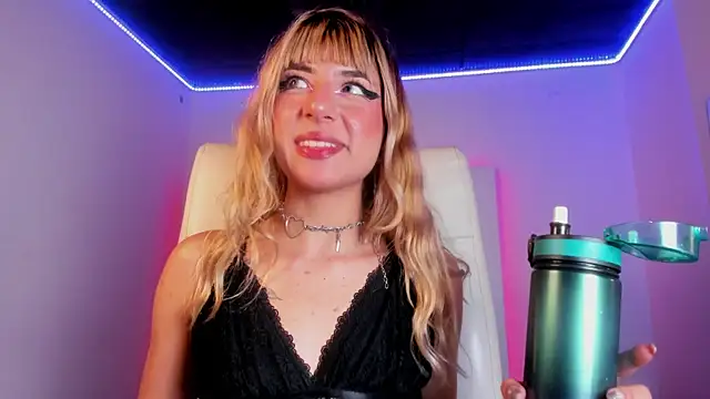 adhalee_js 现场XXX聊天