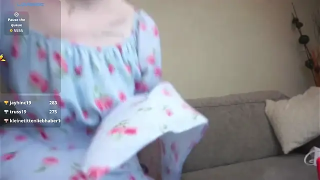 ToyaPletz's Live XXX Chat