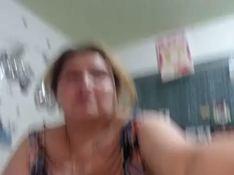 Perla1981-- 现场XXX聊天