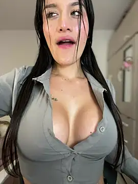 Emmily_19 Chat XXX live