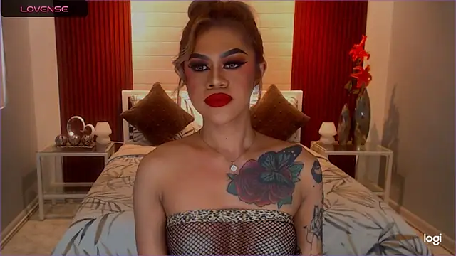 StellaStrong30 Show in webcam