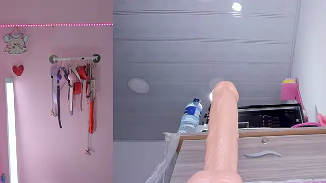 Chatroom XXX en direct de emily_foxxxii