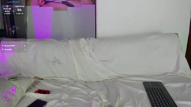 Nikki__uwun Live XXX chat