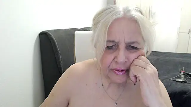 SusiLifeXXX: онлайн-секс-чат