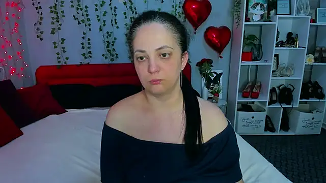 Show modela DarlingMilf na web-kameri